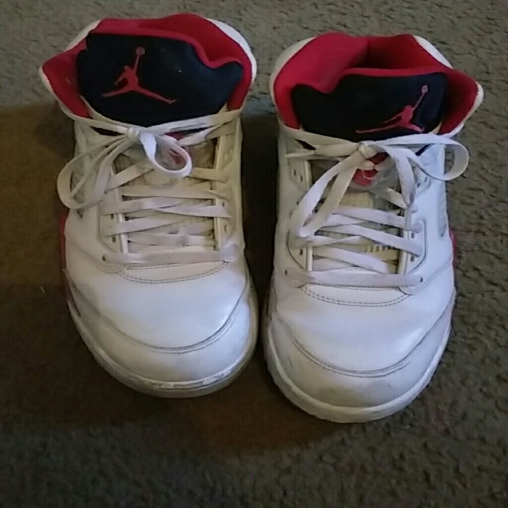 Jordan 5 Fire Red Size 10 BEATERS
